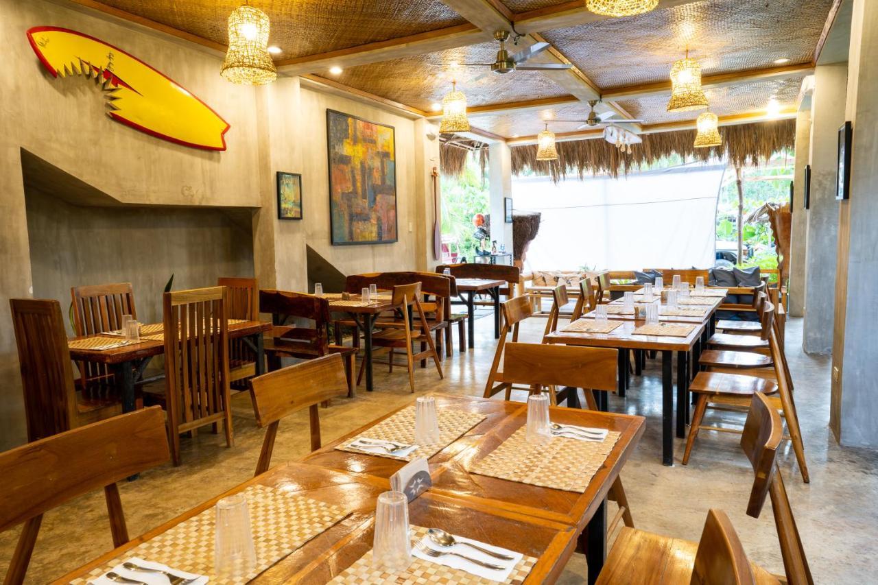 Haole Surf Hostel General Luna  Exterior photo